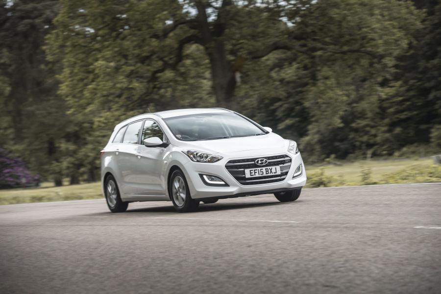  Hyundai i30 Tourer 2015 года  (UK) (фото 13 из 20)